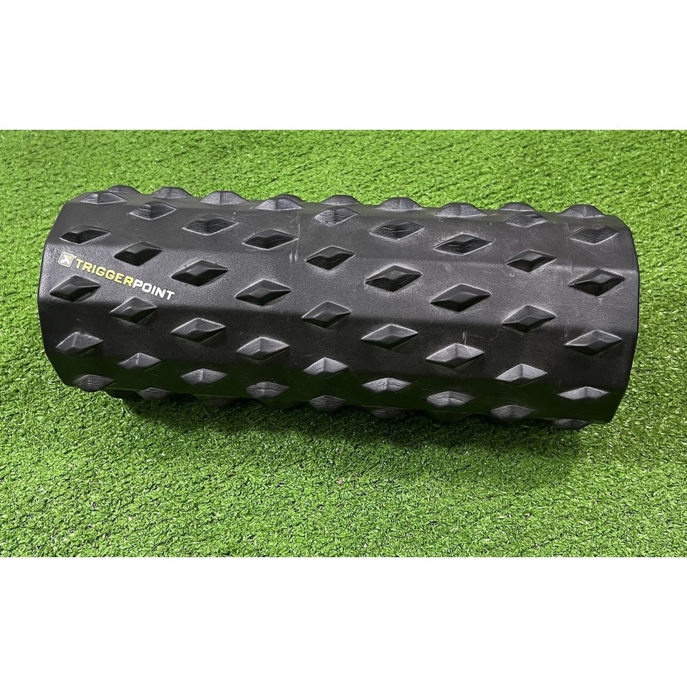 Trigger Point Performance Carbon Deep Tissue Foam Roller Black Red EUC - Picture 1 of 5